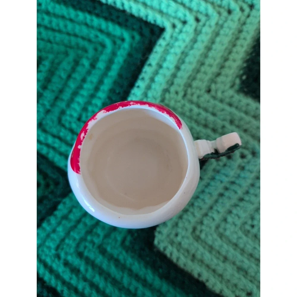 RARE Vtg Set of 4 Japan Commodore Winking Santa Mugs that handles spell 